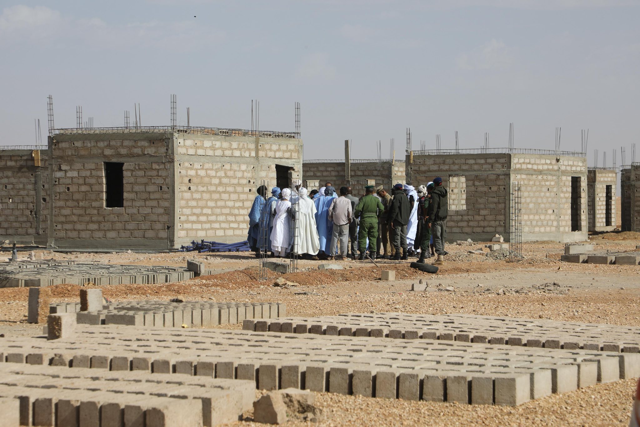 Assaba : Le Secrétaire général de “Taazour” s’enquiert l’avancement des travaux dans les agglomérations rurales de la commune de Boulehrath
