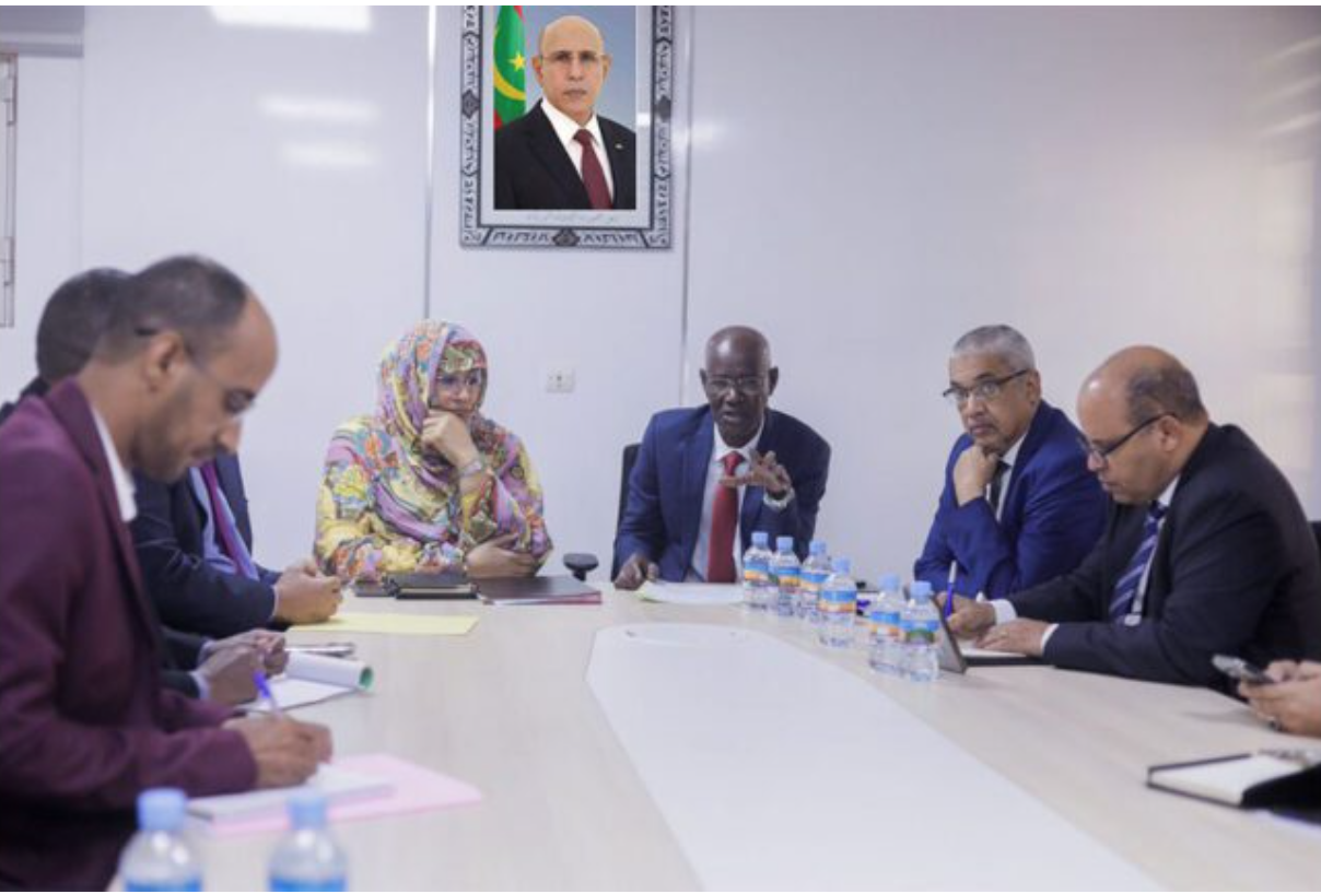 Les ministres des Domaines et de l’Habitat tiennent une réunion de travail conjointe