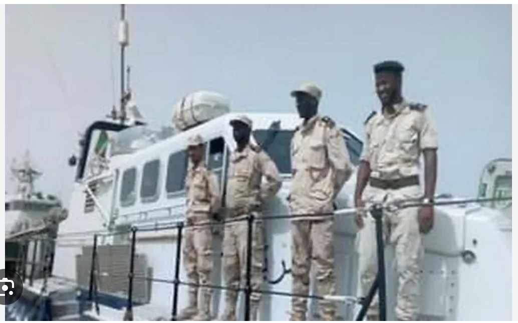 La Mauritanie perd le contact avec un bateau militaire transportant 7 soldats au large de Nouakchott