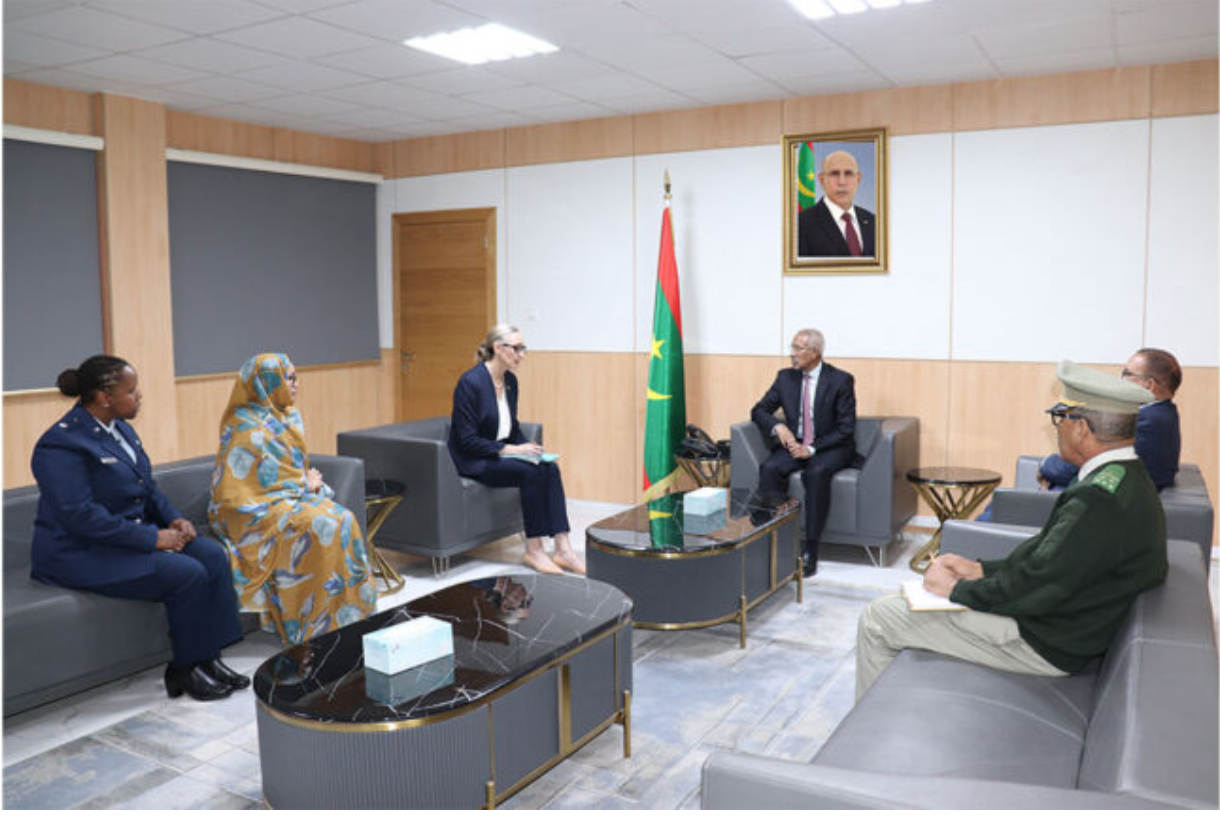 Le ministre de la Défense reçoit la chargée d’affaires par intérim de l’ambassade des USA