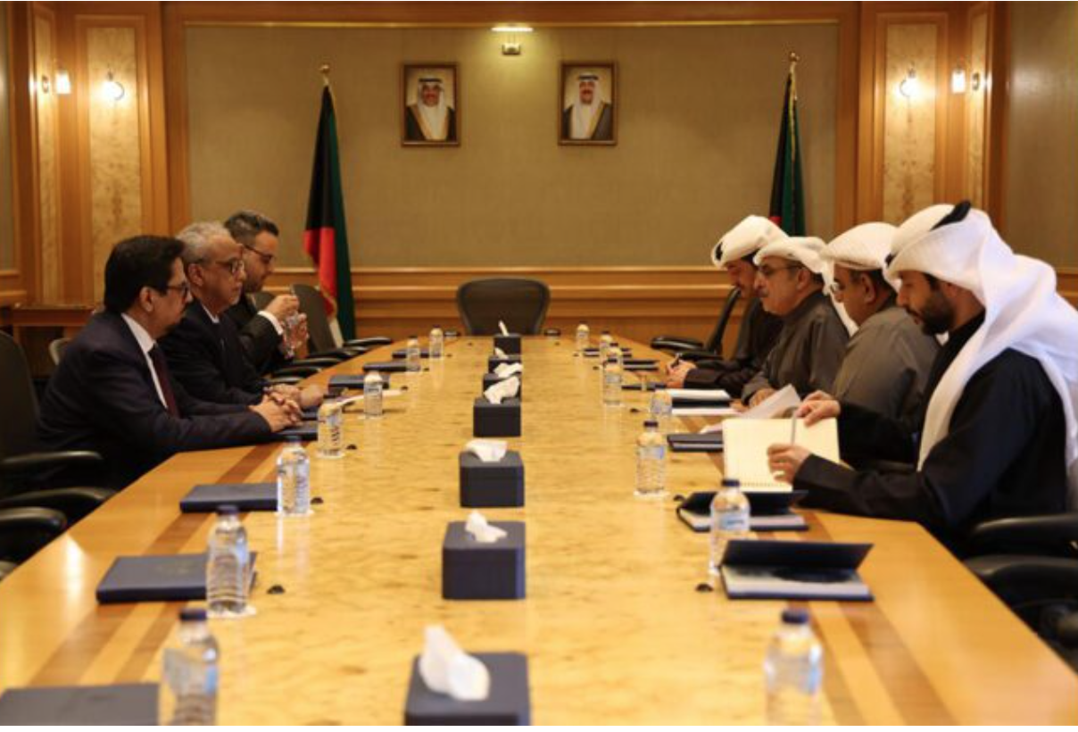 Le ministre des Affaires économiques s’entretient avec le directeur du Fonds koweïtien pour le développement de l’élargissement du partenariat