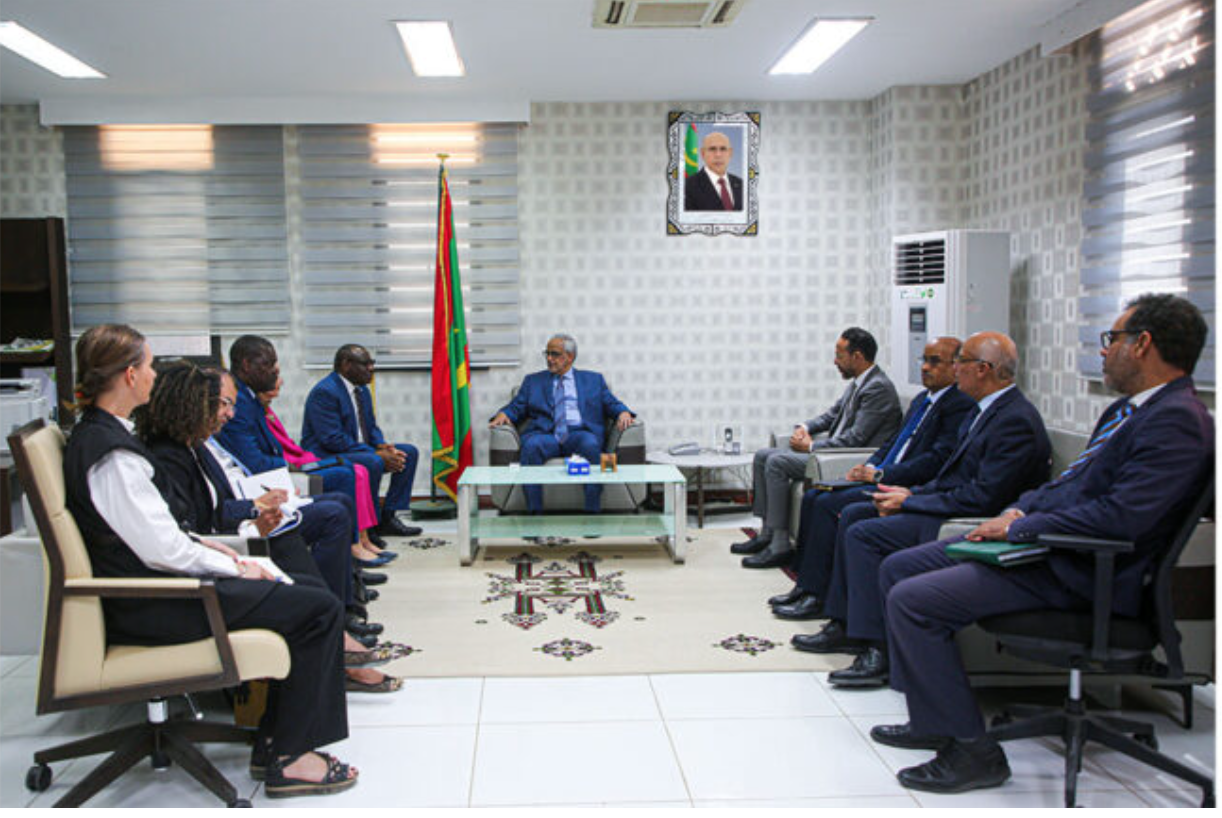 Le ministre des Affaires économiques reçoit le Secrétaire Exécutif de la CEA des Nations Unies