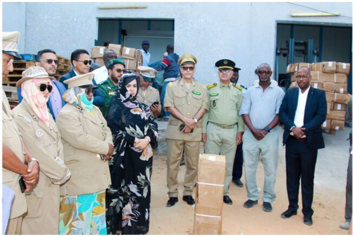 Le wali de Nouakchott Ouest supervise la distribution de 10 tonnes de poisson aux habitants de la wilaya