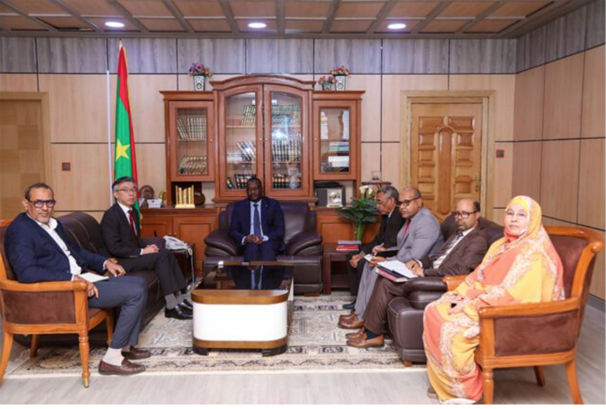 Le ministre de la Justice reçoit l’ambassadeur du Japon