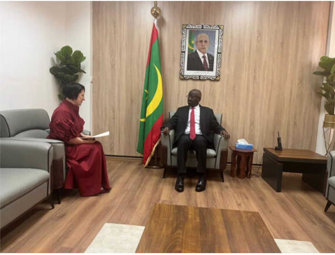 Le ministre des Affaires étrangères reçoit un message adressé au Président de la République de la part de son homologue tchèque