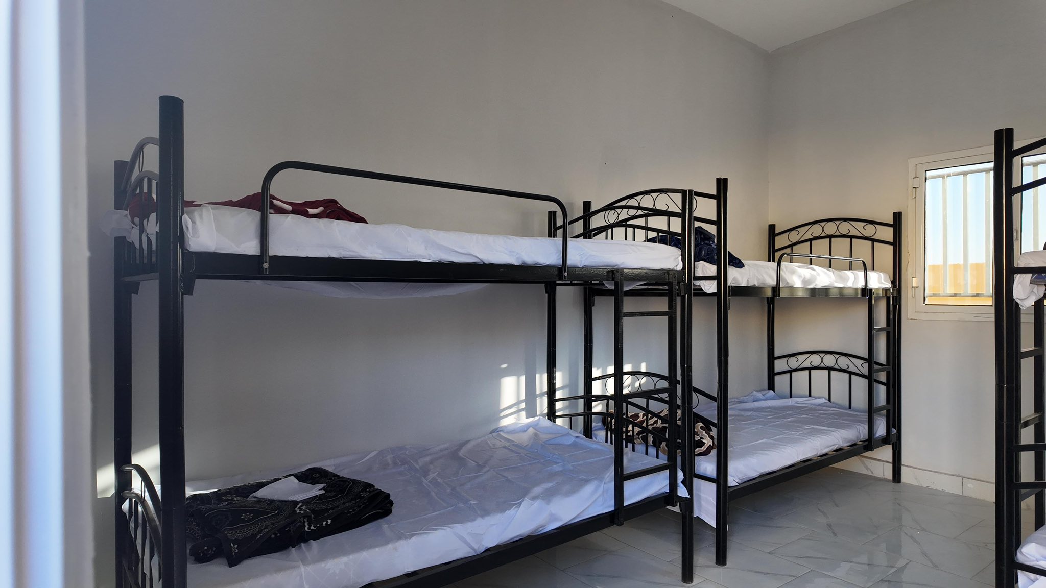 Le délégué général de « Taazour » inaugure des établissements scolaires et un internat à Timbedgha et Boustaïla