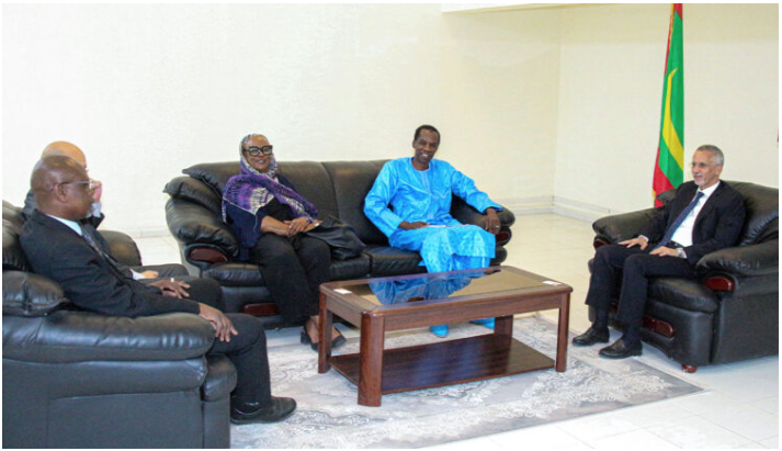 Le Commissaire aux droits de l’homme reçoit la directrice de l’Organisation “World Vision” en Mauritanie.