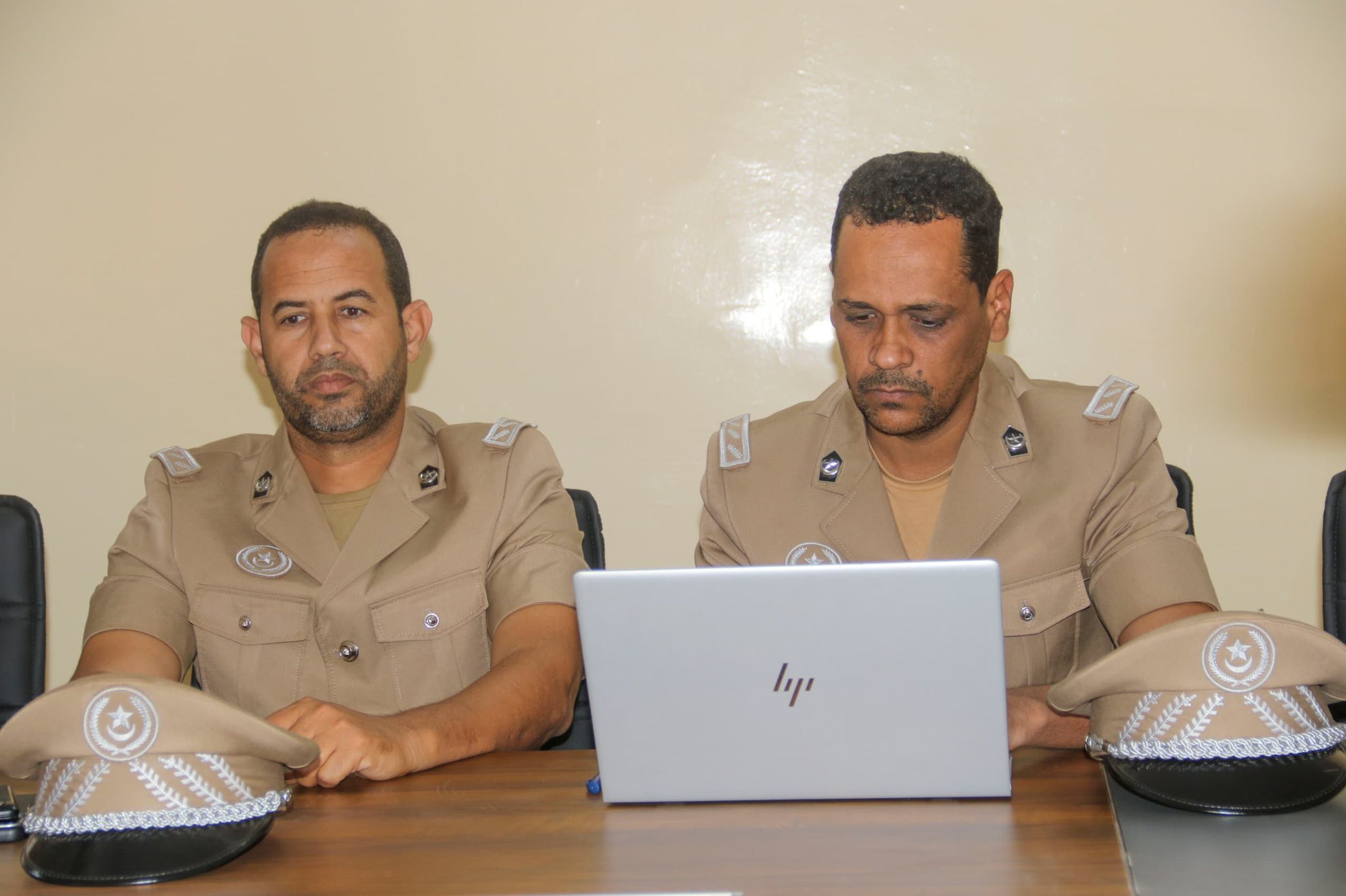 Adrar : le délégué général de Taazour Sidi Moulaye Zeine  préside une réunion avec les autorités locales