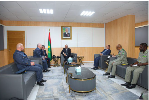 Le ministre de la Défense reçoit le commandant du Collège de défense de l’OTAN