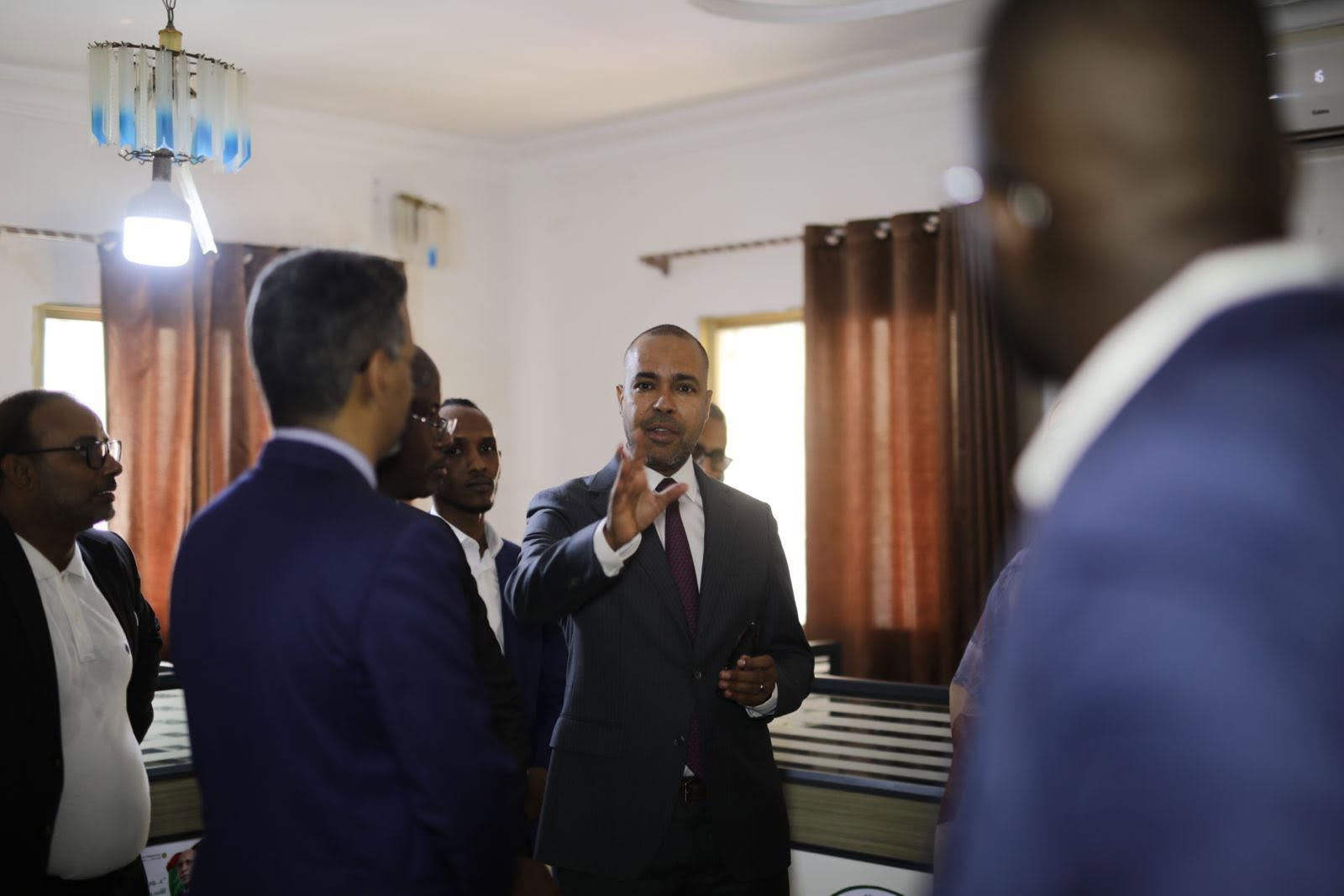 Le délégué général à “Taazour” S.E.M Sidi Ould Moulaye Zeine : l’opération “Aoun” matérialise l’intérêt du Président de la République à soutenir les familles vulnérables