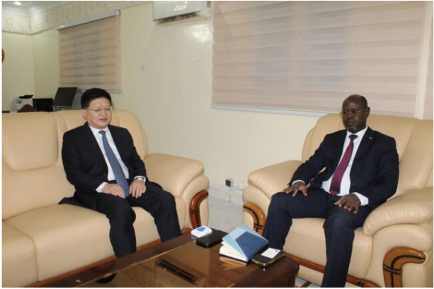 Le président du Comité national des droits de l’homme et l’ambassadeur de Chine discutent du renforcement de la coopération