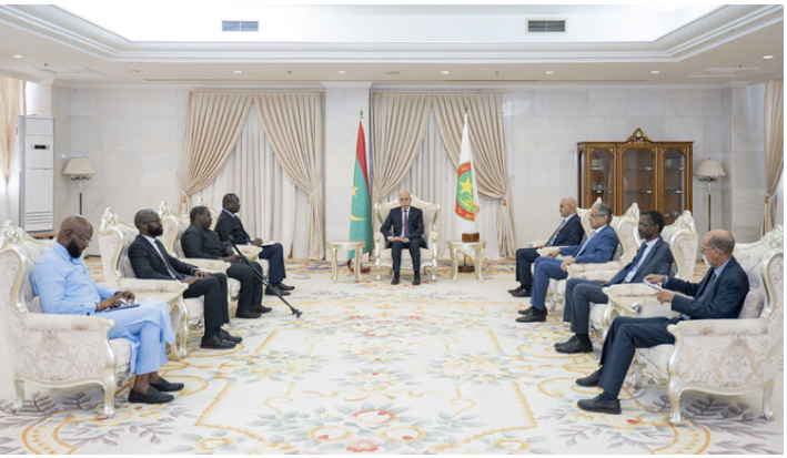 Le Président de la République reçoit le ministre sénégalais de l’Energie et du Pétrole