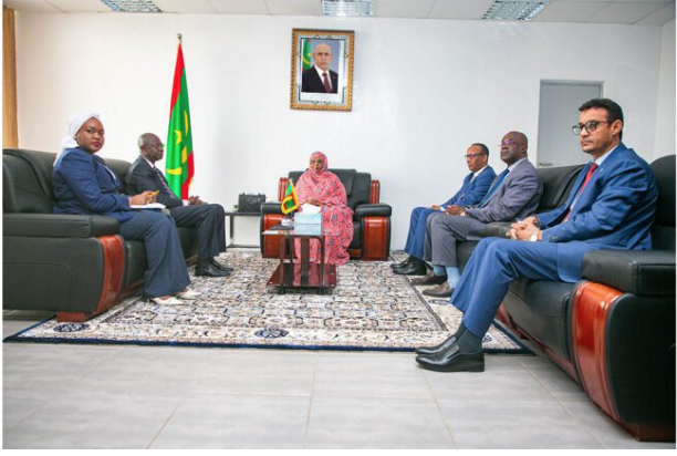La ministre de la Fonction publique et du Travail reçoit le représentant résident de la Banque mondiale en Mauritanie