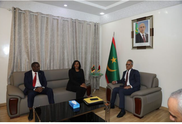 Le ministre des Pêches s’entretient avec la ministre des Affaires étrangères de Guinée-Bissau sur le renforcement de la coopération maritime