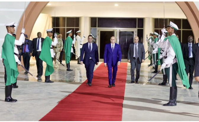 Le Président de la République se rend au Qatar pour présenter ses condoléances à la suite du décès de Son Altesse Cheikh Hamad bin Khalifa Al Thani