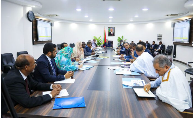 Le Premier ministre préside une réunion autour du développement de Dakhlet – Nouadhibou