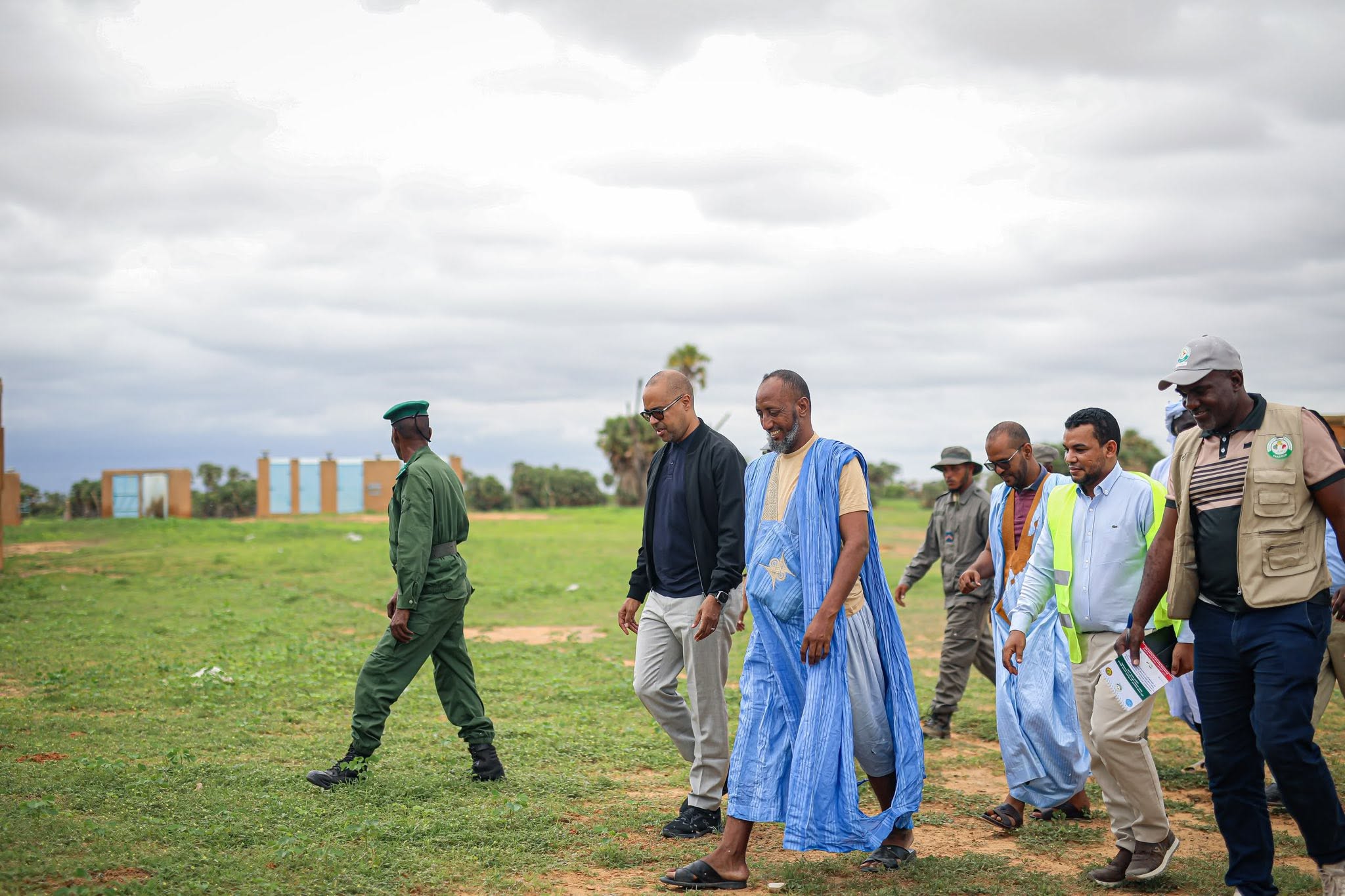 Taazour en Assaba : le délégué général Sidi Ould Moulaye Zeine rend visite aux familles sinistrées par la tempête