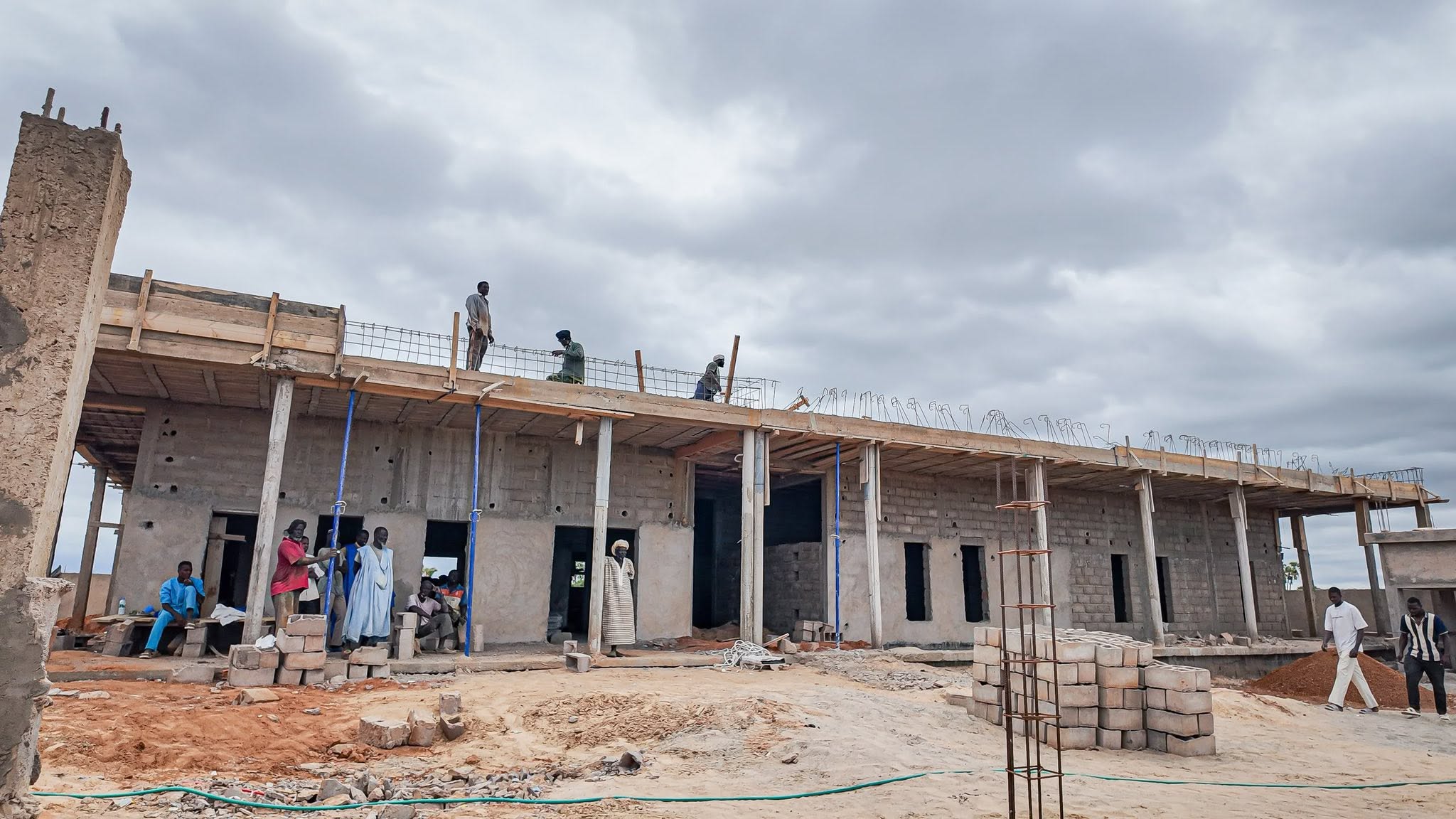 Taazour en Assaba : le délégué général Sidi Ould Moulaye Zeine rend visite aux familles sinistrées par la tempête