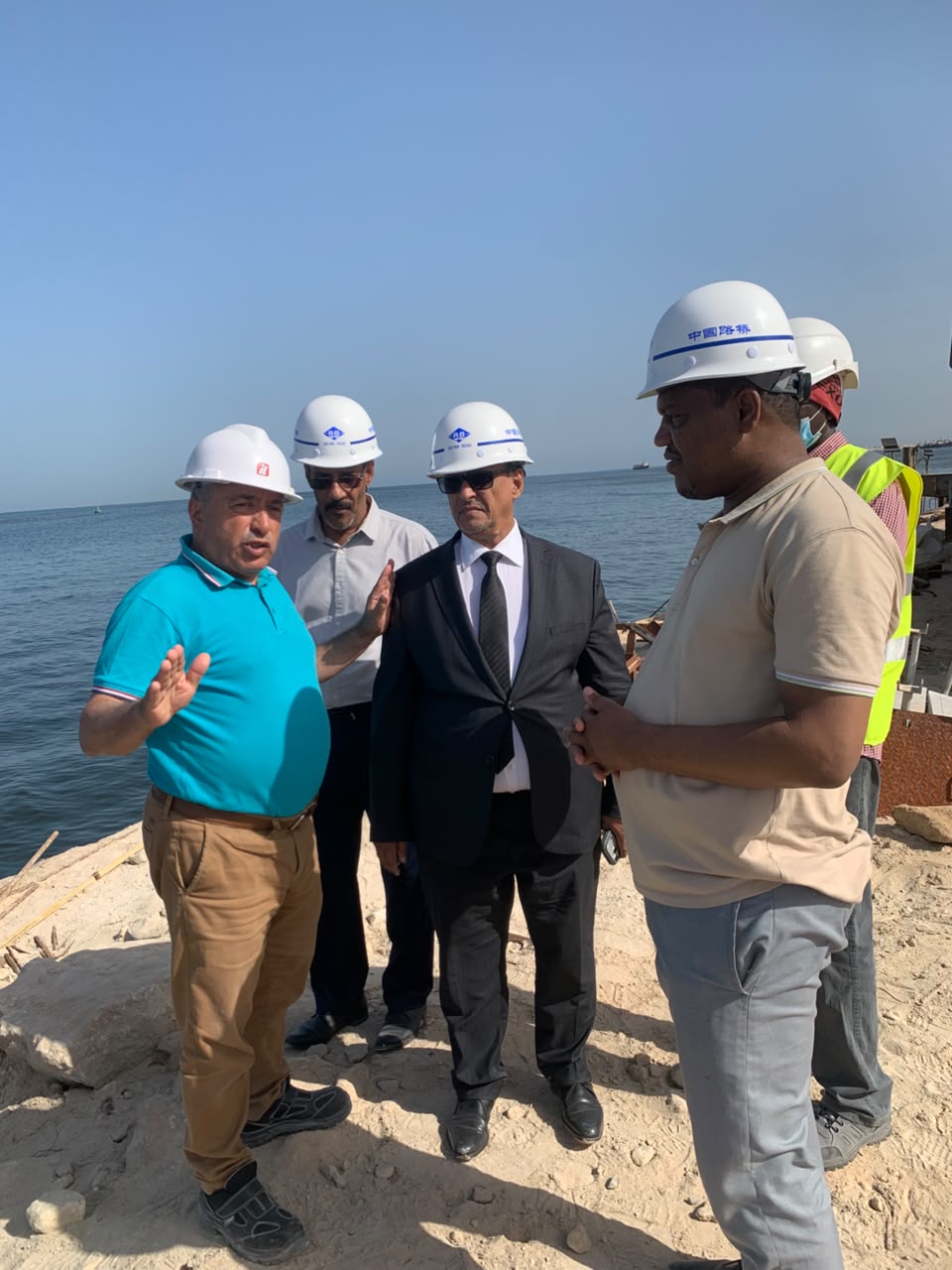Nouadhibou: Le Directeur Général du Port s'informe de l'état d'avancement des travaux de réhabilitation du quai commercial