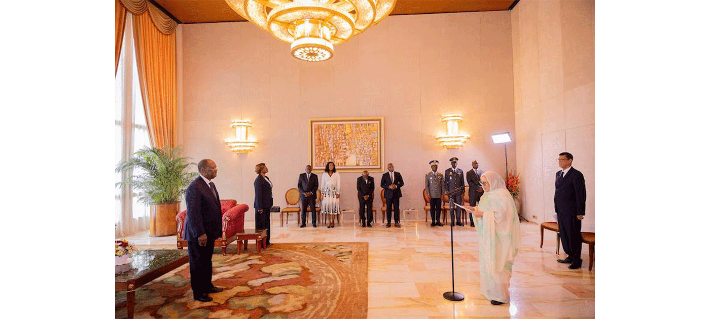 L’ambassadrice de la Mauritanie en Côte d’Ivoire présente ses lettres de créance au président ivoirien