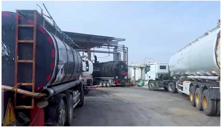 Le ministre de l’Énergie inspecte les dégâts causés aux câbles des dépôts de carburant et rassure sur la régularité des approvisionnements