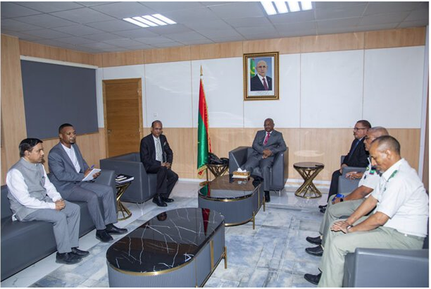 Le ministre de la Défense s’entretient avec l’ambassadeur de l’Inde en Mauritanie