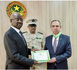 Le ministre des Affaires étrangères décore l’ambassadeur de Russie à l’occasion de la fin de sa mission en Mauritanie
