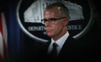 Limogeage choc au FBI: Trump applaudit, avalanche de critiques
