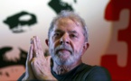 Lula aux portes de la prison dans un Brésil divisé