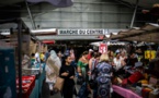 Embrouilles et bonnes affaires: dans les coulisses de marchés de banlieue parisienne