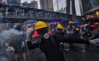 Hong Kong: charge de la police pour disperser des manifestants prodémocratie