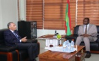 Le ministre du commerce reçoit l'ambassadeur de Tunisie en Mauritanie Le ministre du commerce reçoit l'ambassadeur de Tunisie en Mauritanie