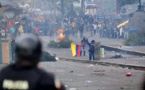 Equateur: chaos à Quito, couvre-feu autour des lieux de pouvoir