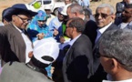 La ministre de l’Hydraulique s’acquiert à Akjoujt de l’état d’avancement des travaux de plusieurs projets de services