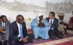 Le Premier ministre présente les condoléances du Président de la République à une famille qui a perdu cinq enfants dans un incendie