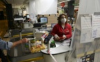 Caissière, éboueur, routier... : paroles de non-soignants face au coronavirus