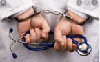 La police a arrêté un médecin étranger impliqué dans le vol de 24.000 euros La police a arrêté un médecin étranger impliqué dans le vol de 24.000 euros