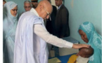 Le Président de la République visite des dizaines de malades à l’hôpital national et à l’hôpital mère et enfant et les assure de son soutien