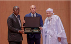 Le Président de la République supervise la cérémonie de remise du Prix de l’Afrique pour la Promotion de la Paix, décerné au Président ivoirien