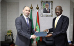 Le ministre des Affaires étrangères reçoit une copie figurée des lettres de créances de l’ambassadeur d’Algérie