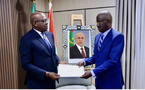 Le ministre des Affaires étrangères reçoit une copie des lettres de créance de l’ambassadeur de Côte d’ivoire