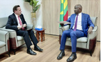 Le ministre des Affaires étrangères s’entretient avec le Chargé d’affaires de l’ambassade des États-Unis