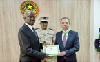 Le ministre des Affaires étrangères décore l’ambassadeur de Russie à l’occasion de la fin de sa mission en Mauritanie