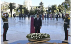 Le Premier ministre se rend au mausolée du martyr et au Musée national du moudjahid à Alger