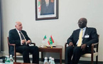 Le ministre des Affaires étrangères rencontre son homologue algérien