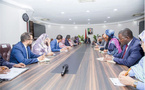 Le Premier ministre préside une réunion ministérielle consacrée au suivi des conclusions de la visite présidentielle dans les wilayas d’Adrar et d’Inchiri