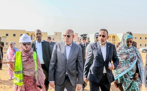 Taazour : Le Président de la République effectue une visite de terrain dans plusieurs écoles en construction dans les wilayas de Nouakchott