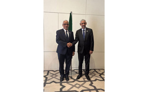 Le ministre des Affaires économiques et le président de la Banque africaine de développement examinent les moyens de renforcer les relations de partenariat