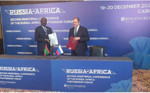 Le ministre des Affaires étrangères rencontre son homologue russe