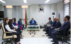 Le ministre des Affaires économiques reçoit le Secrétaire Exécutif de la CEA des Nations Unies